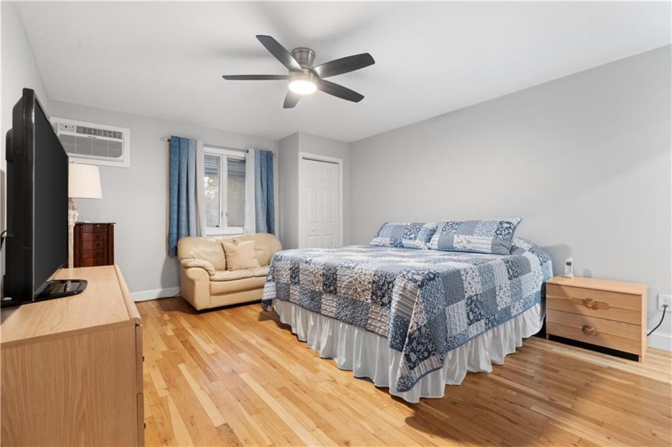 Staten Island, Staten Island, 10309, United States, ,Residential,For Sale,2010469