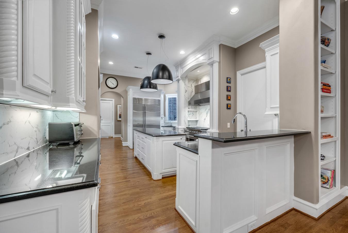 Dallas, Dallas, 75231, United States, 5 Bedrooms Bedrooms, ,4 BathroomsBathrooms,Residential,For Sale,2010468