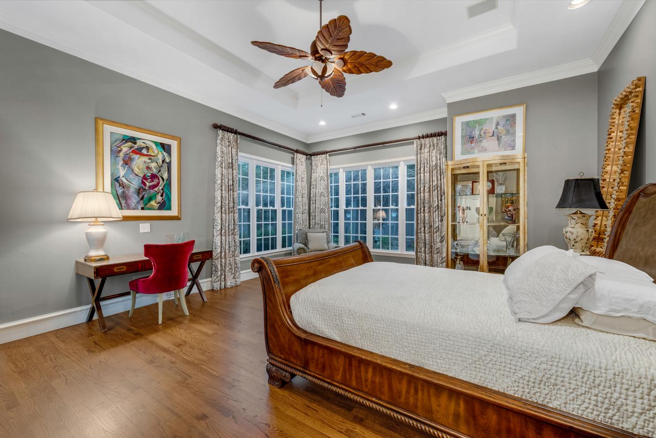 Dallas, Dallas, 75231, United States, 5 Bedrooms Bedrooms, ,4 BathroomsBathrooms,Residential,For Sale,2010468