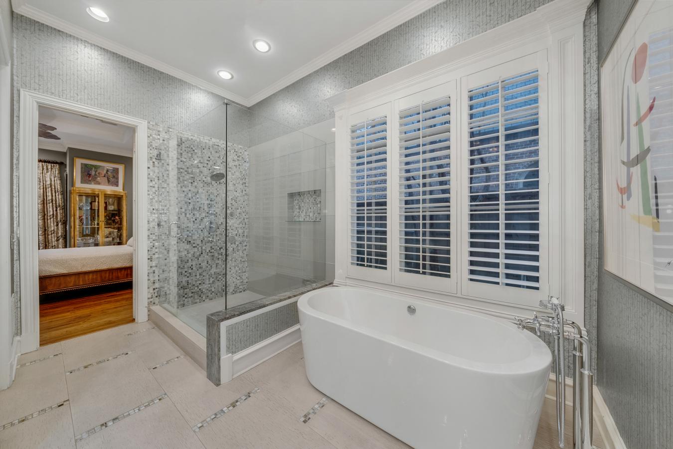 Dallas, Dallas, 75231, United States, 5 Bedrooms Bedrooms, ,4 BathroomsBathrooms,Residential,For Sale,2010468