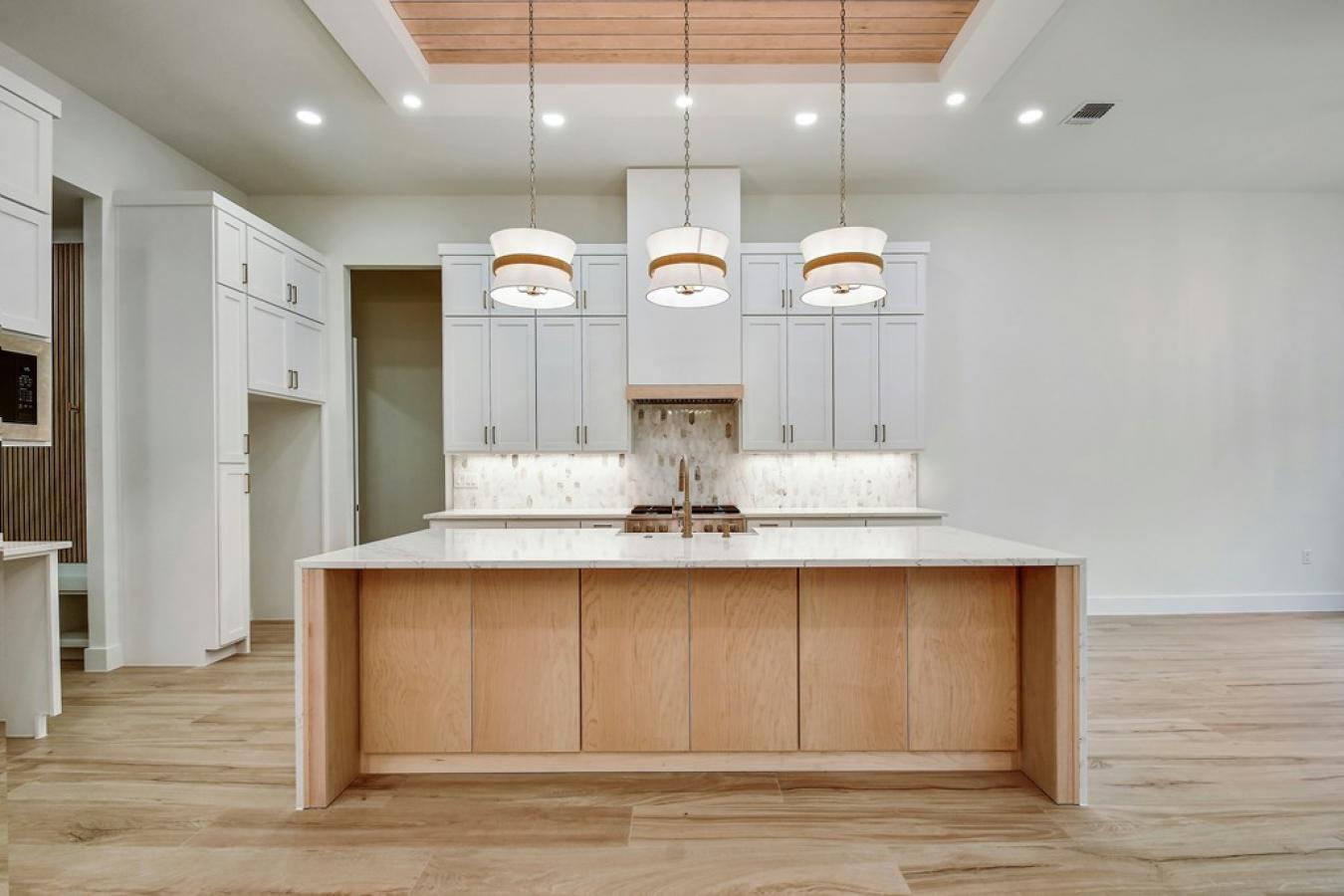 Fredericksburg, Gillespie, 78624, United States, 4 Bedrooms Bedrooms, ,-4 BathroomBathrooms,Residential,For Sale,2010466