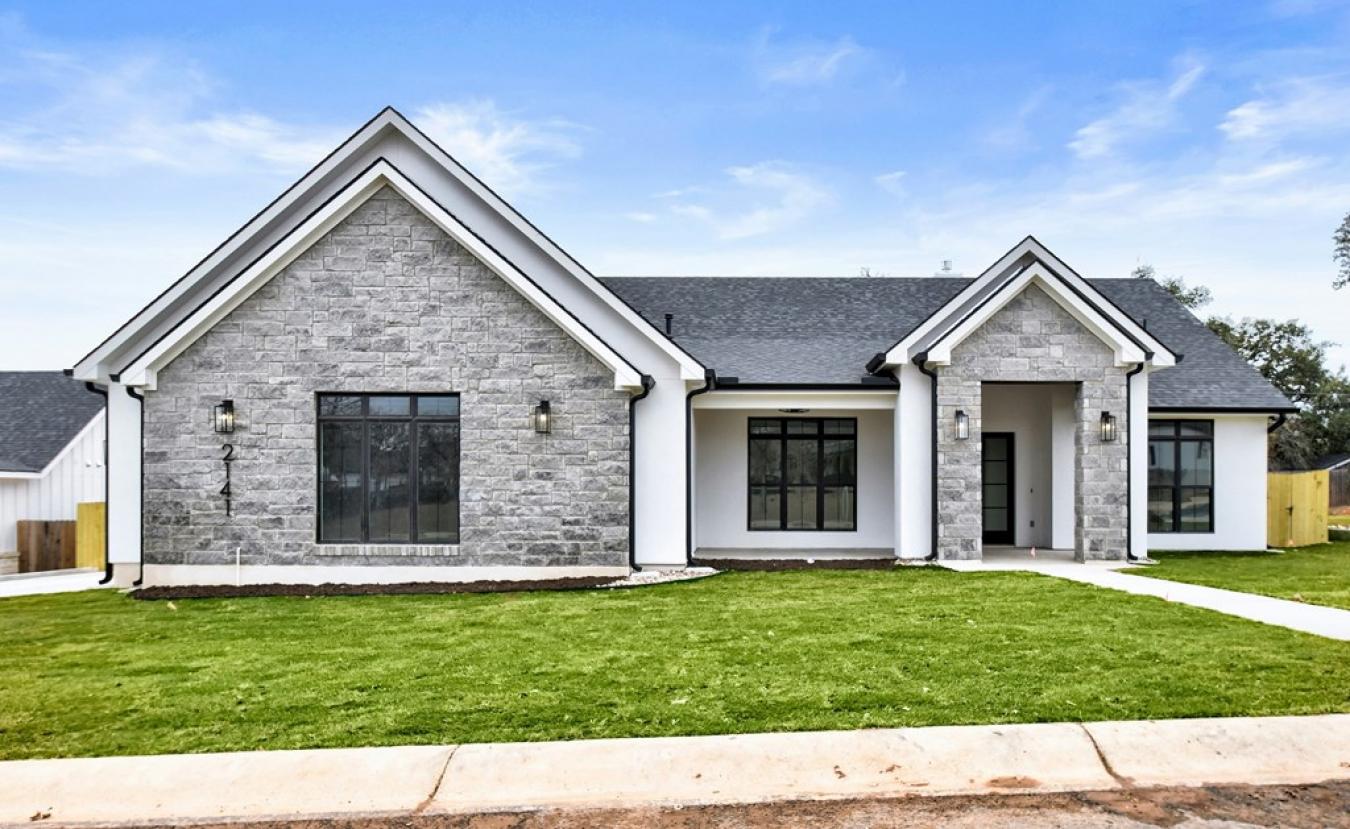 Fredericksburg, Gillespie, 78624, United States, 4 Bedrooms Bedrooms, ,-4 BathroomBathrooms,Residential,For Sale,2010466