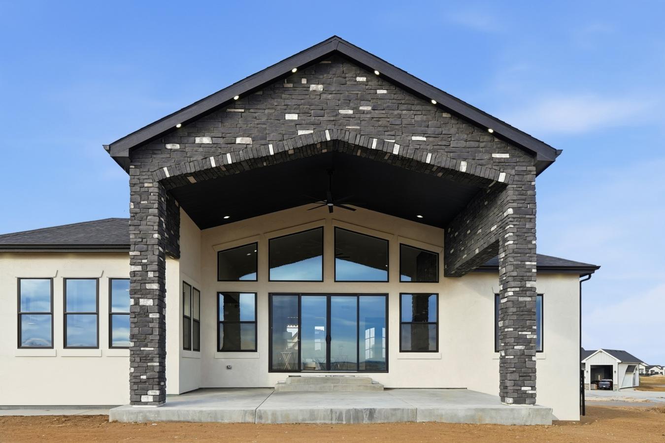 Brighton, Adams, 80603, United States, 6 Bedrooms Bedrooms, ,5 BathroomsBathrooms,Residential,For Sale,2010467