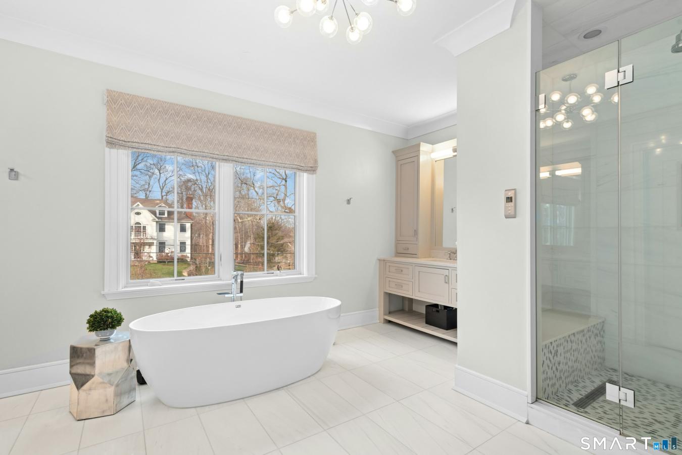 New Canaan, Connecticut, 06840, United States, 5 Bedrooms Bedrooms, ,6 BathroomsBathrooms,Residential,For Sale,2010465