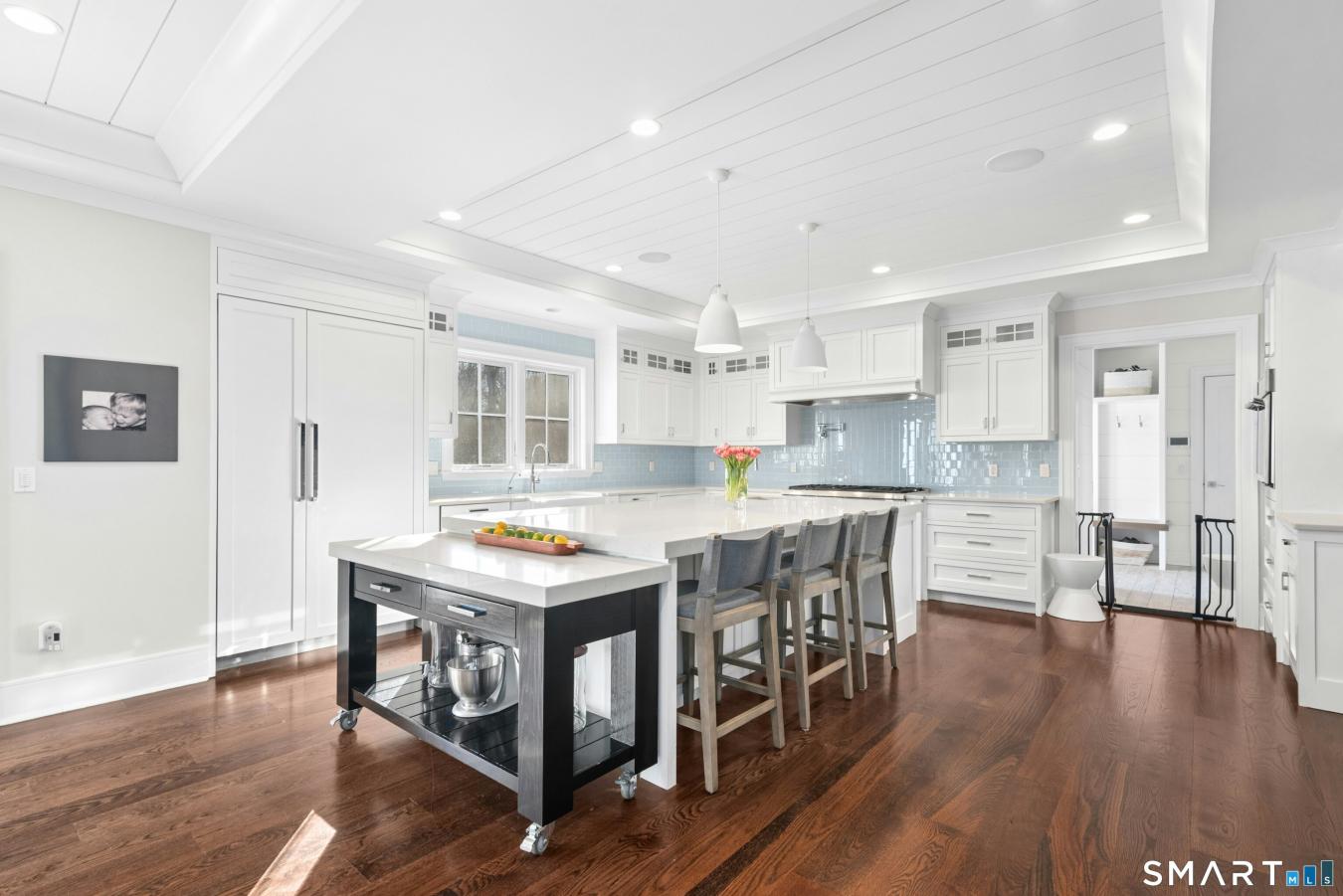 New Canaan, Connecticut, 06840, United States, 5 Bedrooms Bedrooms, ,6 BathroomsBathrooms,Residential,For Sale,2010465