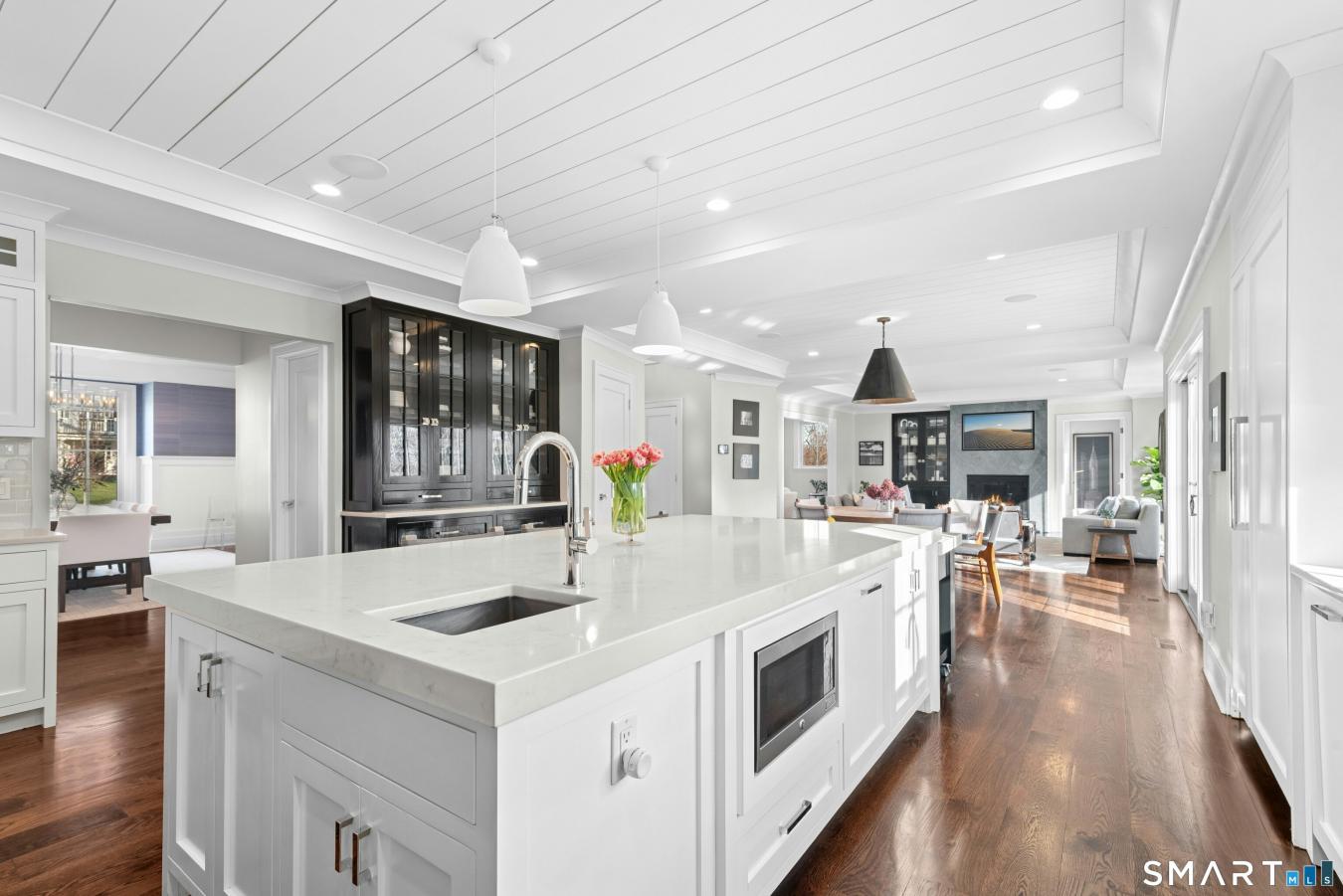 New Canaan, Connecticut, 06840, United States, 5 Bedrooms Bedrooms, ,6 BathroomsBathrooms,Residential,For Sale,2010465