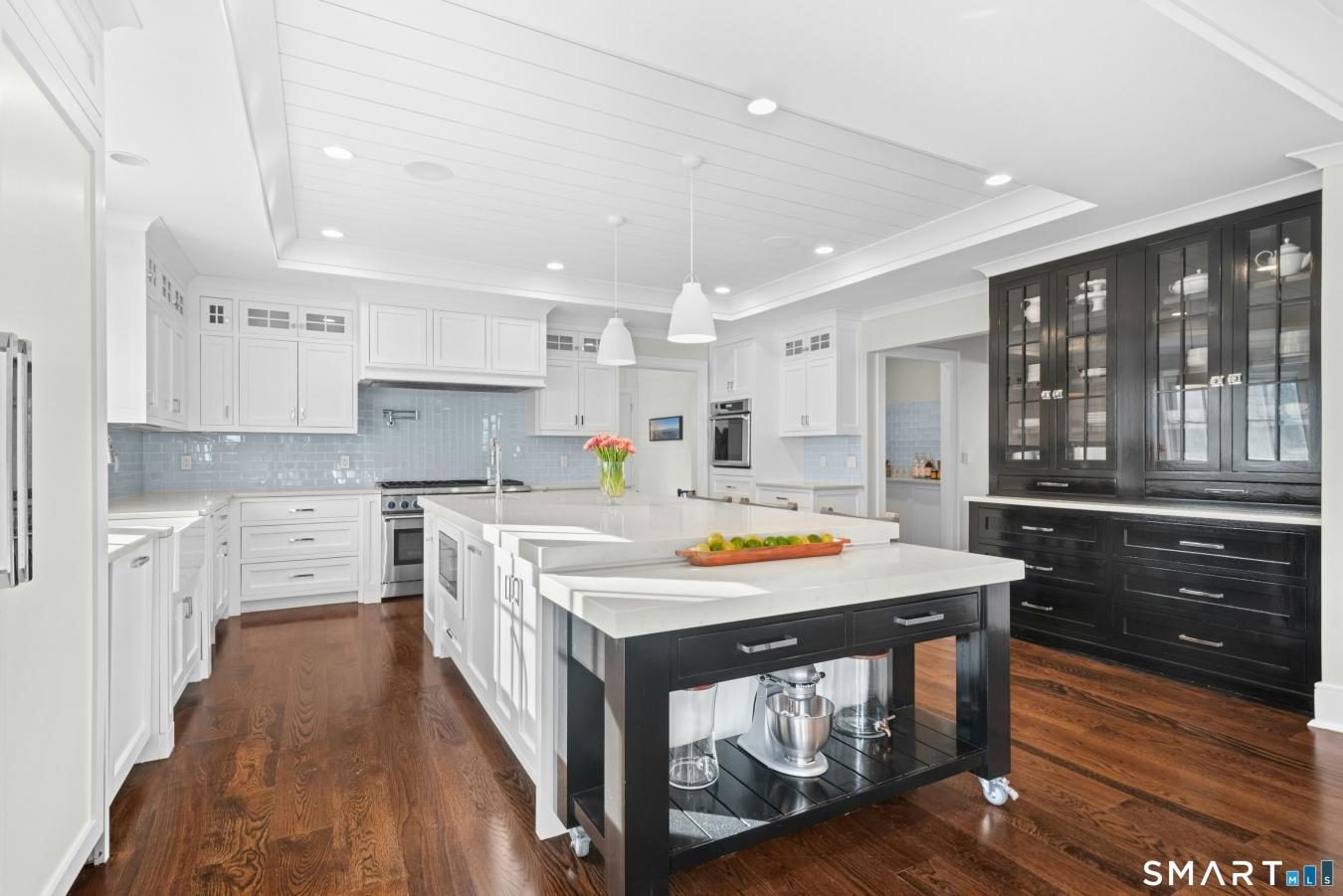 New Canaan, Connecticut, 06840, United States, 5 Bedrooms Bedrooms, ,6 BathroomsBathrooms,Residential,For Sale,2010465