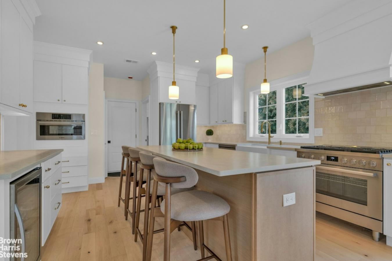 Asbury Park, New Jersey, 08750, United States, 5 Bedrooms Bedrooms, ,3 BathroomsBathrooms,Residential,For Sale,2010464