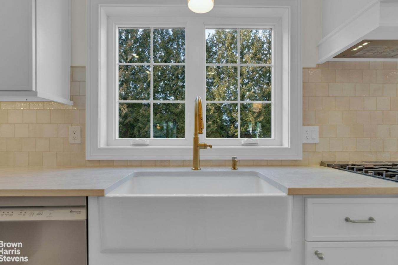 Asbury Park, New Jersey, 08750, United States, 5 Bedrooms Bedrooms, ,3 BathroomsBathrooms,Residential,For Sale,2010464