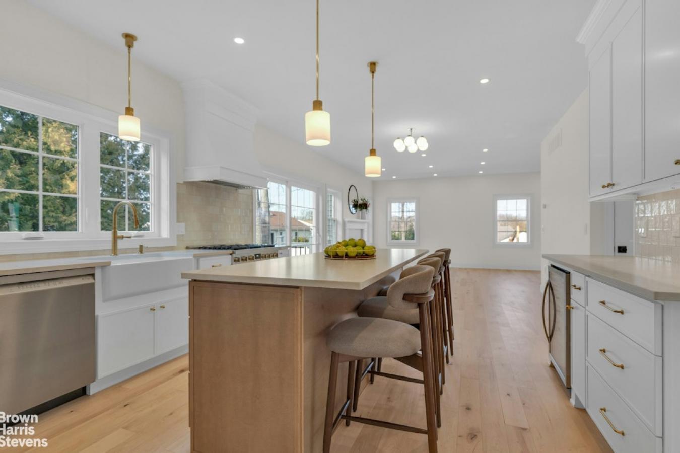 Asbury Park, New Jersey, 08750, United States, 5 Bedrooms Bedrooms, ,3 BathroomsBathrooms,Residential,For Sale,2010464