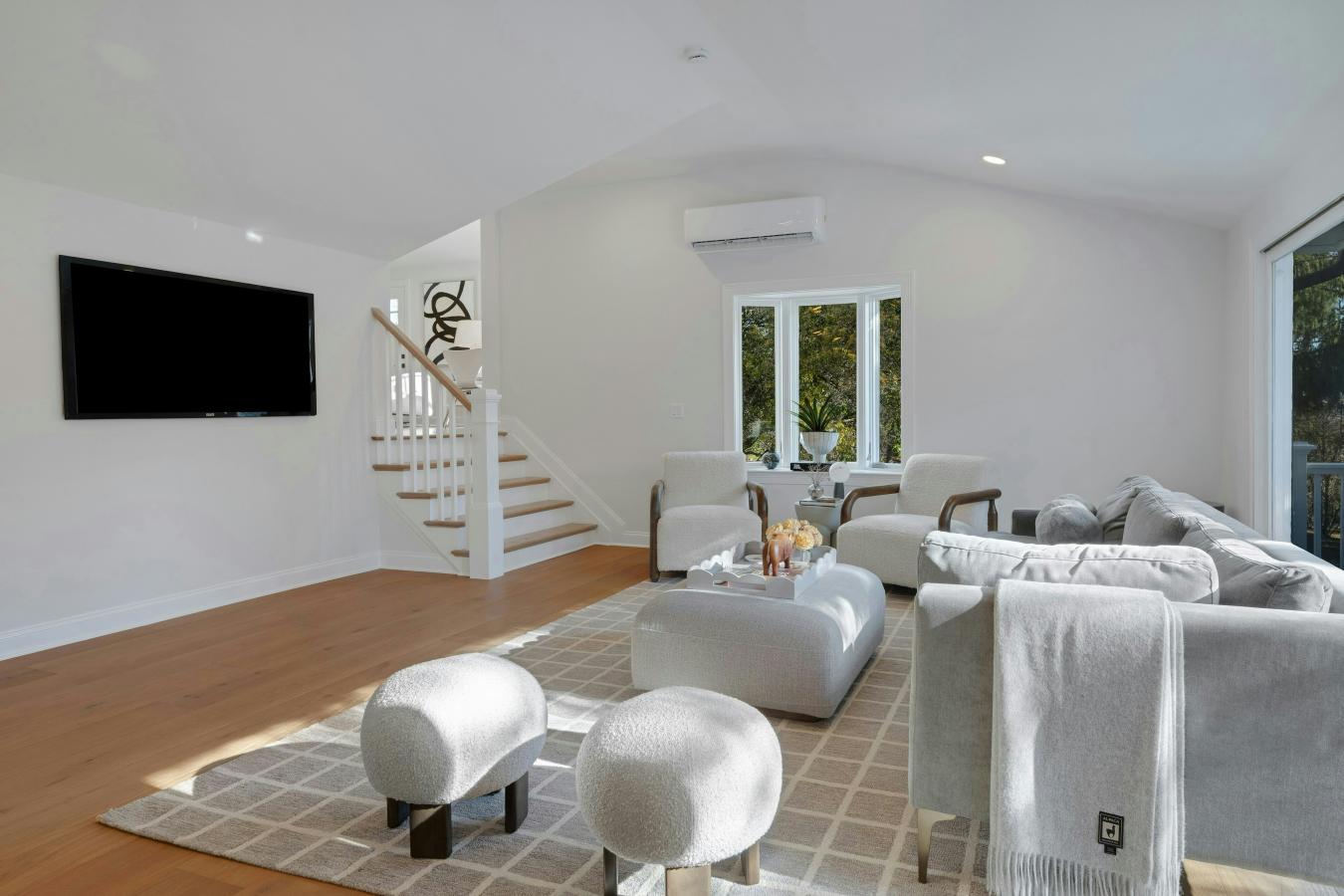 Montclair, New Jersey, 07043, United States, 4 Bedrooms Bedrooms, ,3 BathroomsBathrooms,Residential,For Sale,2010463