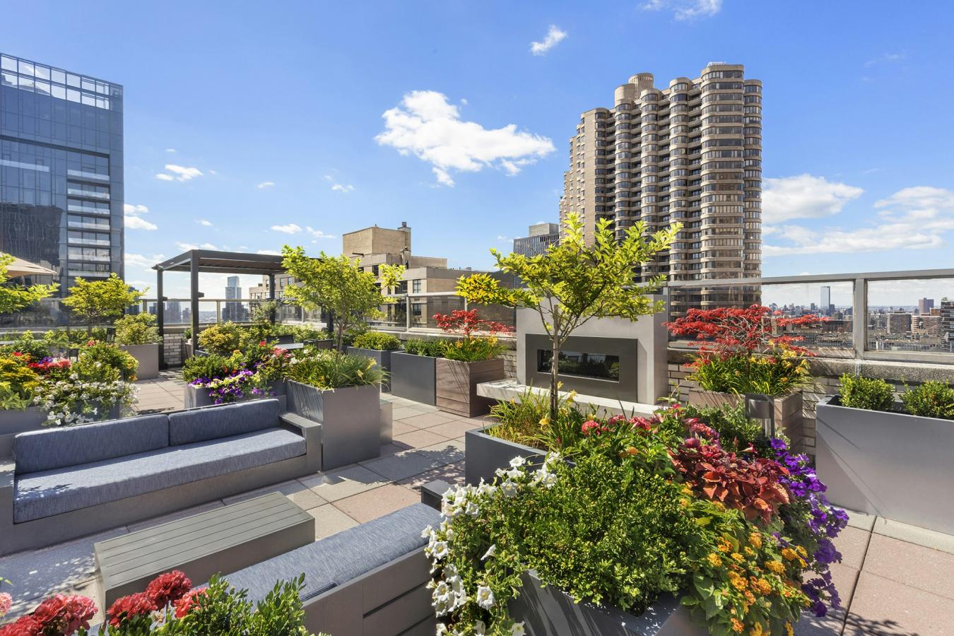 Murray Hill, New York, 10016, United States, 3 Bedrooms Bedrooms, ,2 BathroomsBathrooms,Residential,For Sale,2010462