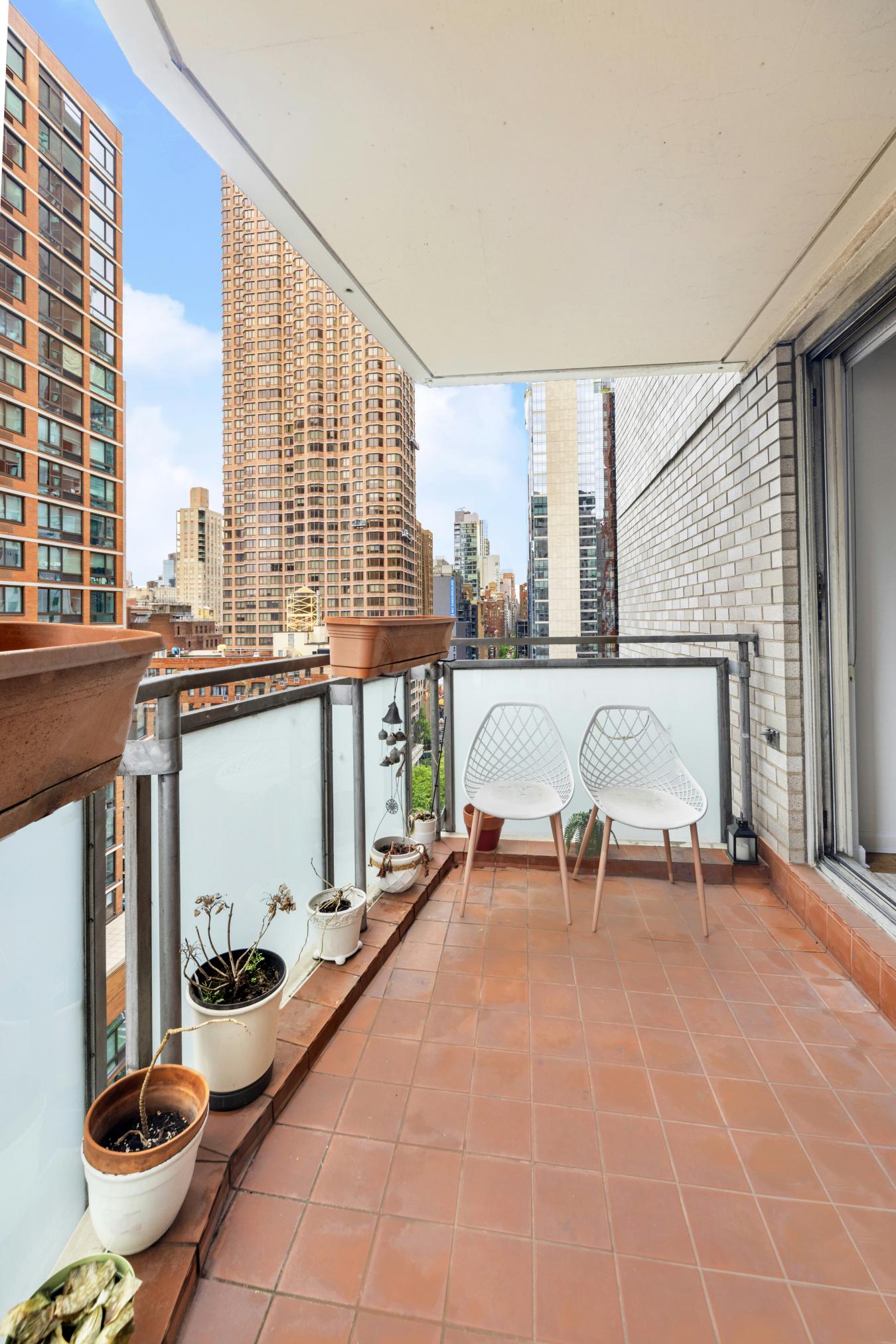 Murray Hill, New York, 10016, United States, 3 Bedrooms Bedrooms, ,2 BathroomsBathrooms,Residential,For Sale,2010462