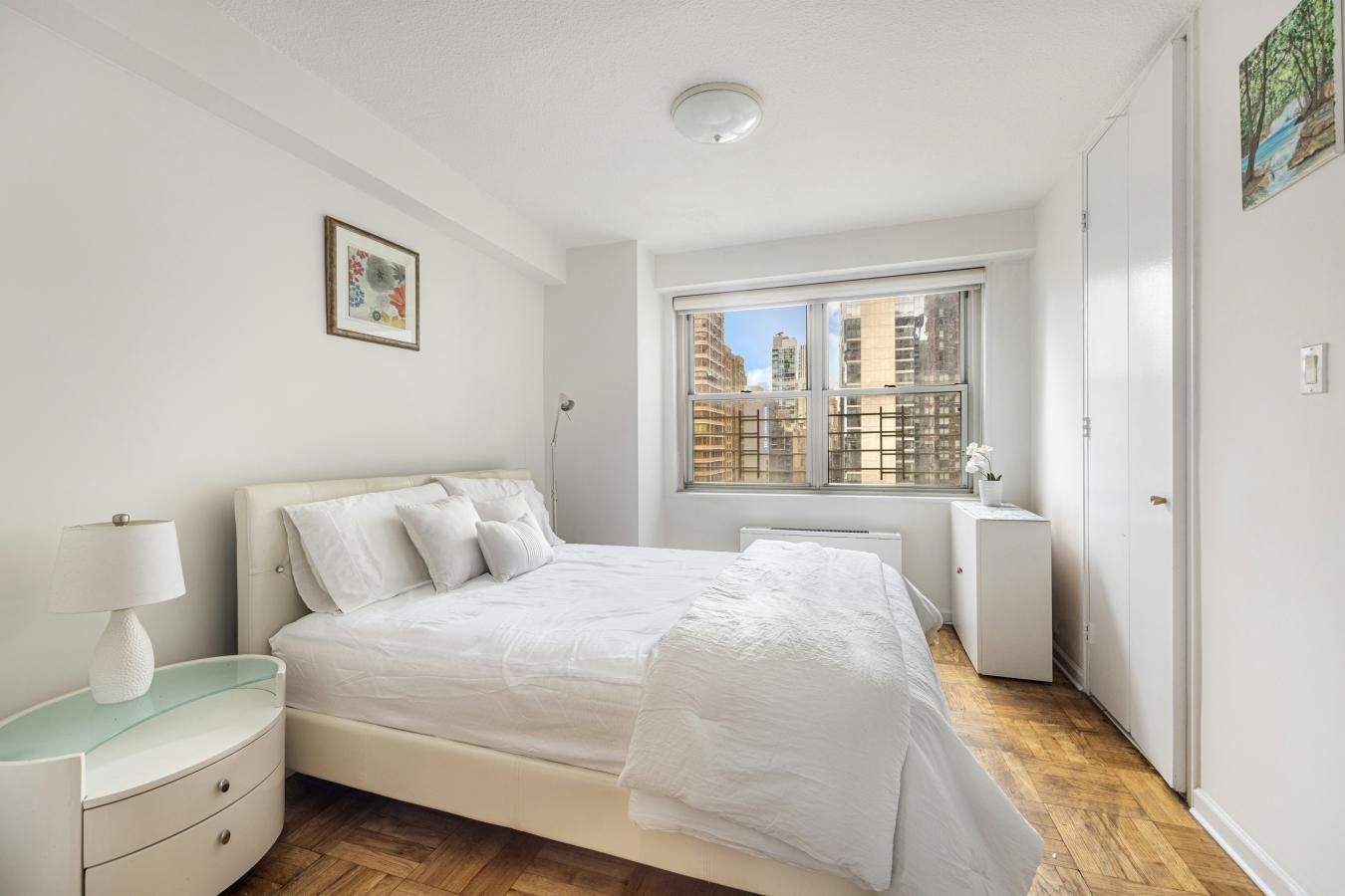 Murray Hill, New York, 10016, United States, 3 Bedrooms Bedrooms, ,2 BathroomsBathrooms,Residential,For Sale,2010462