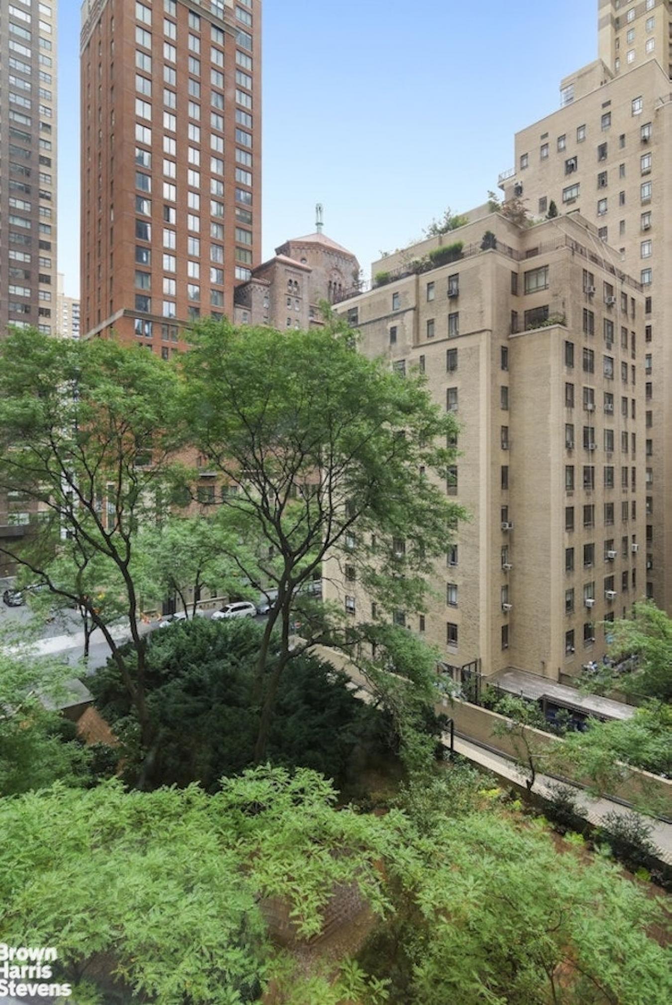 New York, New York, 10023, United States, 1 Bedroom Bedrooms, ,1 BathroomBathrooms,Residential,For Sale,2010461