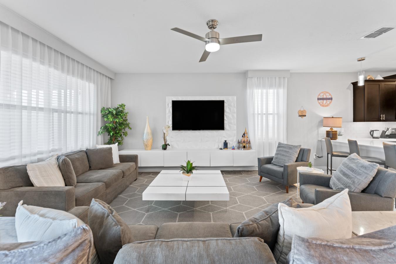 Kissimmee, Florida, 34746, United States, 9 Bedrooms Bedrooms, ,5 BathroomsBathrooms,Residential,For Sale,2010868