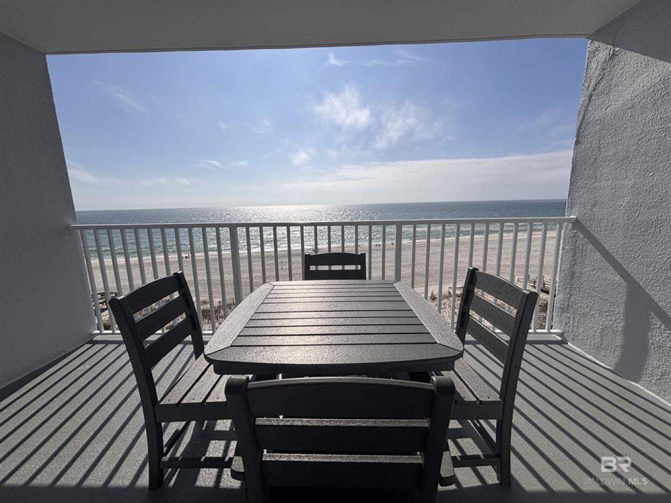 Great Price on this Extremely Clean and Well Maintained 1 Bedroom, 1 B – image 17