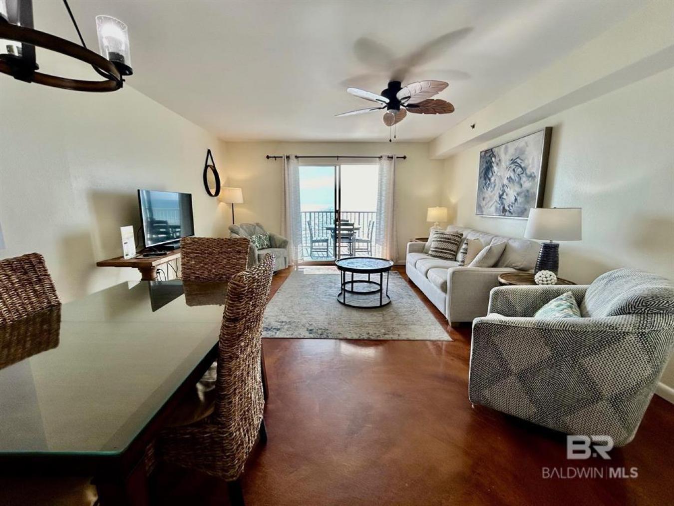 Great Price on this Extremely Clean and Well Maintained 1 Bedroom, 1 B – image 7