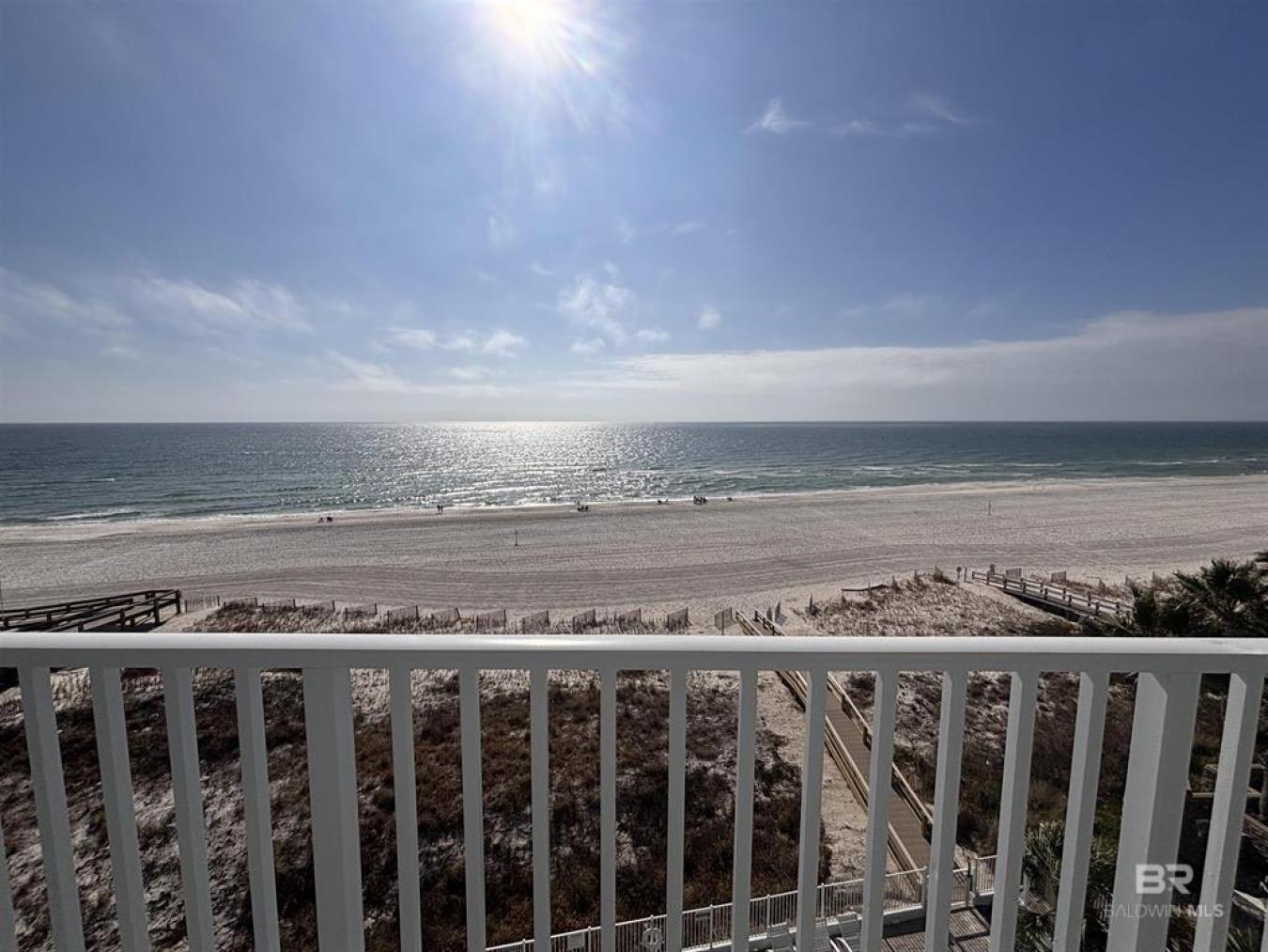 Great Price on this Extremely Clean and Well Maintained 1 Bedroom, 1 B – image 18