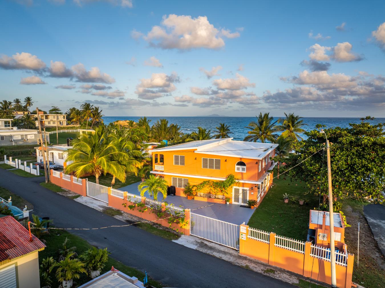 Yabucoa, 00767, Puerto Rico, 6 Bedrooms Bedrooms, ,4 BathroomsBathrooms,Residential,For Sale,2010865