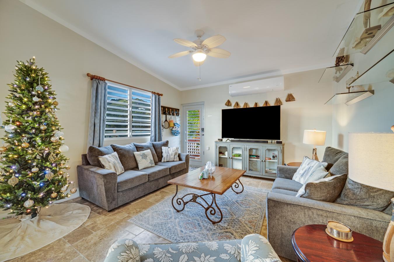 Yabucoa, 00767, Puerto Rico, 6 Bedrooms Bedrooms, ,4 BathroomsBathrooms,Residential,For Sale,2010865