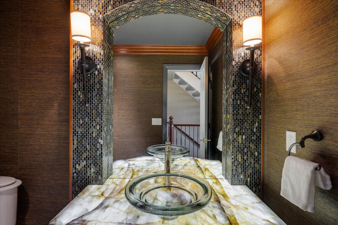 Centennial, Colorado, 80016, United States, 6 Bedrooms Bedrooms, ,4 BathroomsBathrooms,Residential,For Sale,2010452