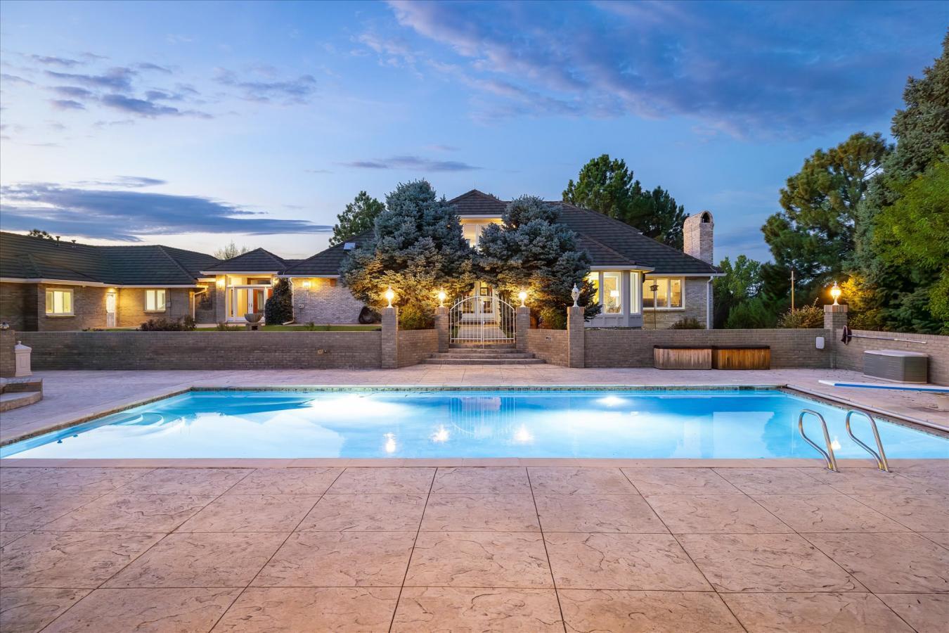 Centennial, Colorado, 80016, United States, 6 Bedrooms Bedrooms, ,4 BathroomsBathrooms,Residential,For Sale,2010452