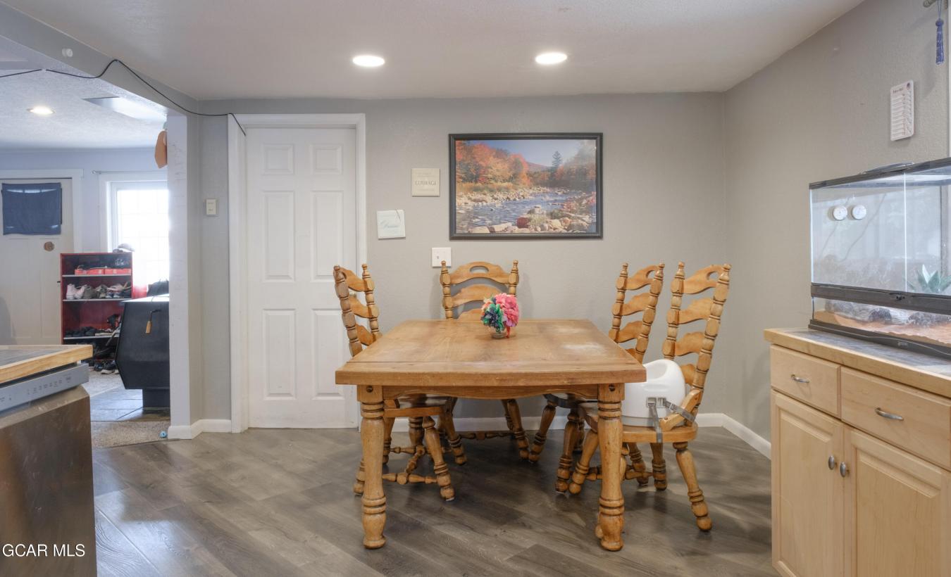 Kremmling, Grand, 80459, United States, 4 Bedrooms Bedrooms, ,3 BathroomsBathrooms,Residential,For Sale,2010863