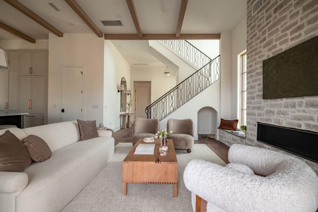 Austin, Travis, 78704, United States, 4 Bedrooms Bedrooms, ,3 BathroomsBathrooms,Residential,For Sale,2010861