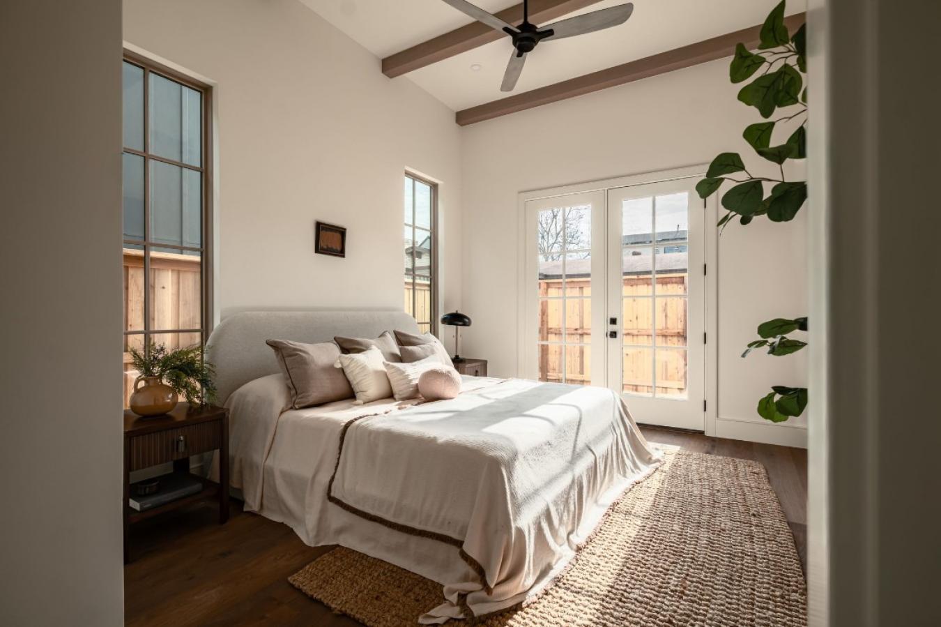 Austin, Travis, 78704, United States, 4 Bedrooms Bedrooms, ,3 BathroomsBathrooms,Residential,For Sale,2010861