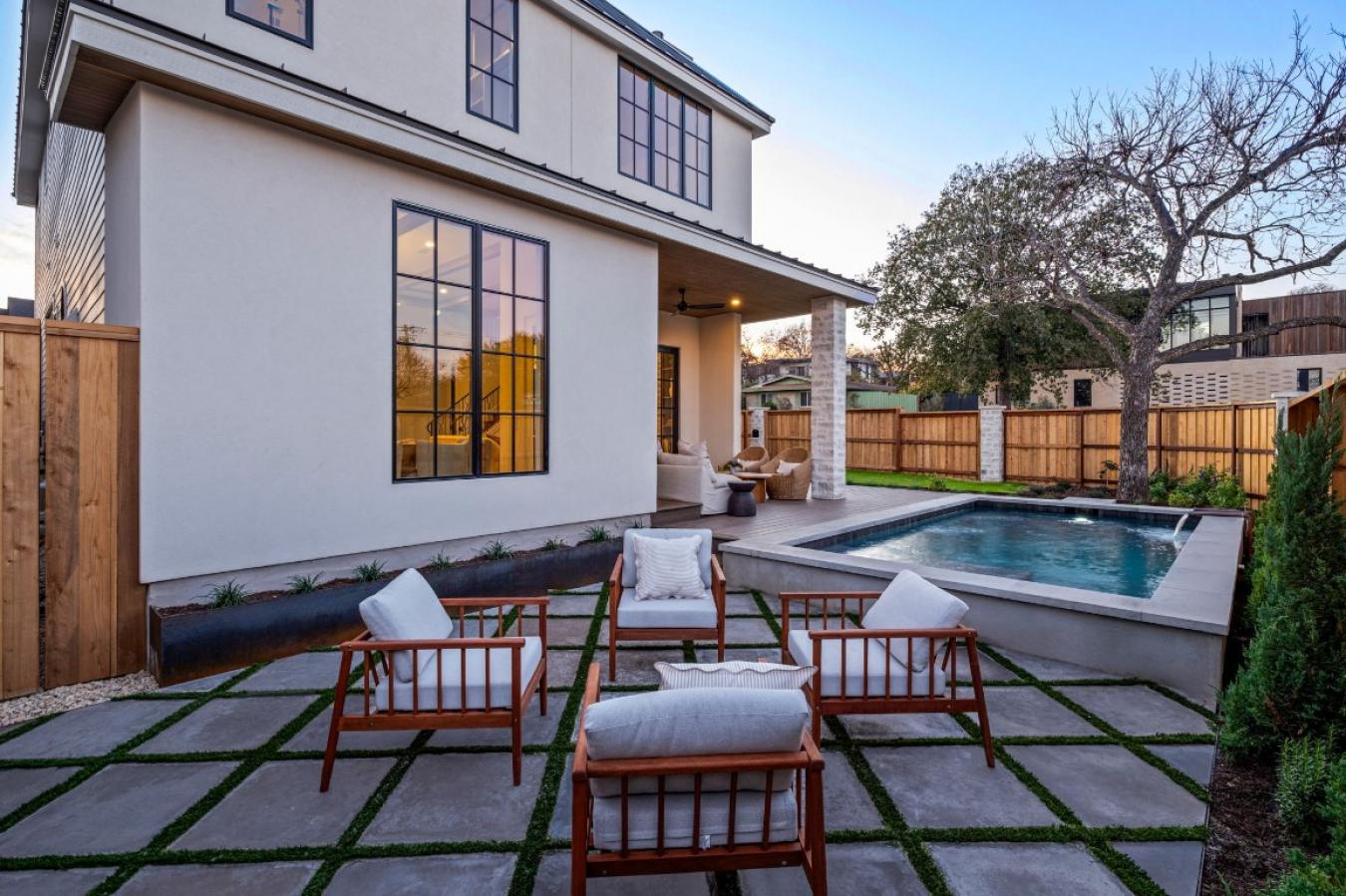 Austin, Travis, 78704, United States, 4 Bedrooms Bedrooms, ,3 BathroomsBathrooms,Residential,For Sale,2010861