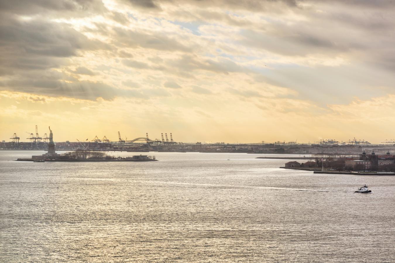 Financial District, New York, 10004, United States, 3 Bedrooms Bedrooms, ,3 BathroomsBathrooms,Residential,For Sale,2010858