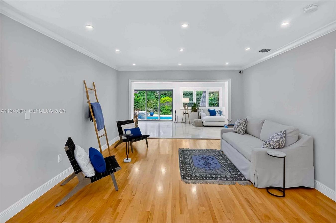 Palmetto Bay, Florida, 33158, United States, 4 Bedrooms Bedrooms, ,3 BathroomsBathrooms,Residential,For Sale,2010857