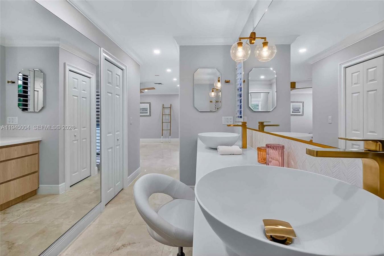 Palmetto Bay, Florida, 33158, United States, 4 Bedrooms Bedrooms, ,3 BathroomsBathrooms,Residential,For Sale,2010857