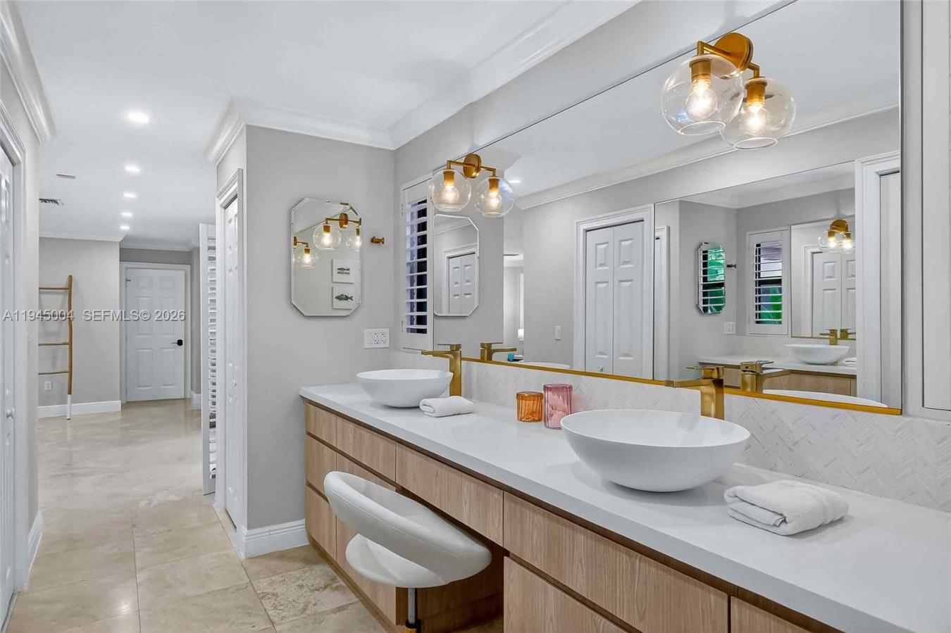 Palmetto Bay, Florida, 33158, United States, 4 Bedrooms Bedrooms, ,3 BathroomsBathrooms,Residential,For Sale,2010857