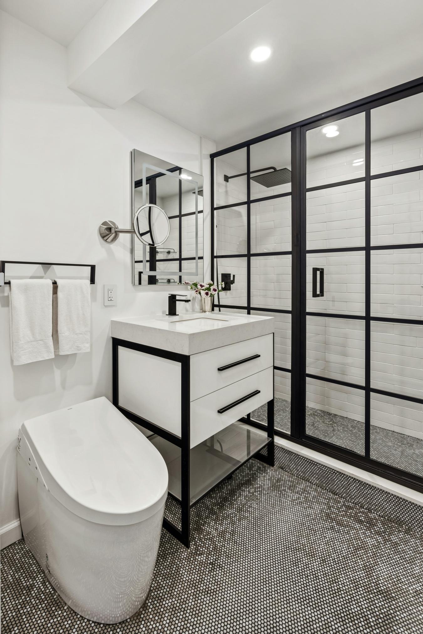 New York, New York, 10021, United States, 1 Bedroom Bedrooms, ,1 BathroomBathrooms,Residential,For Sale,2010856