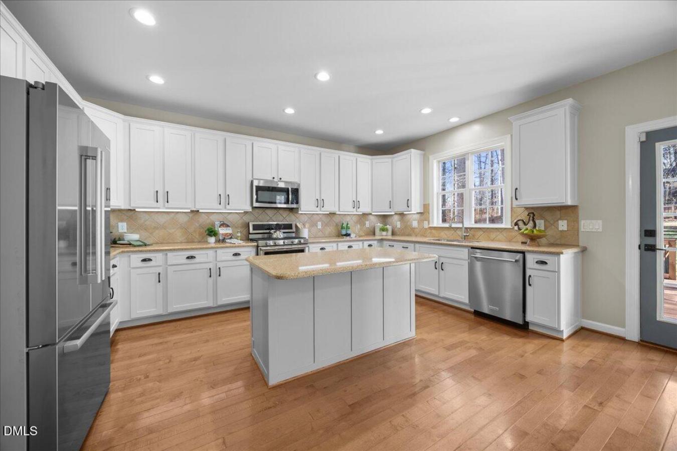 Hillsborough, Orange, 27278, United States, 5 Bedrooms Bedrooms, ,4 BathroomsBathrooms,Residential,For Sale,2011027