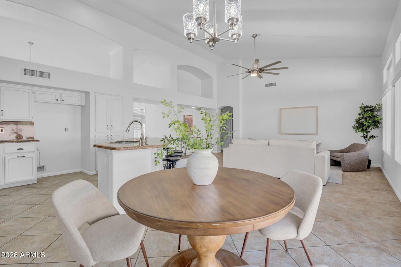 Gilbert, Maricopa, 85233, United States, 3 Bedrooms Bedrooms, ,2 BathroomsBathrooms,Residential,For Sale,2011022