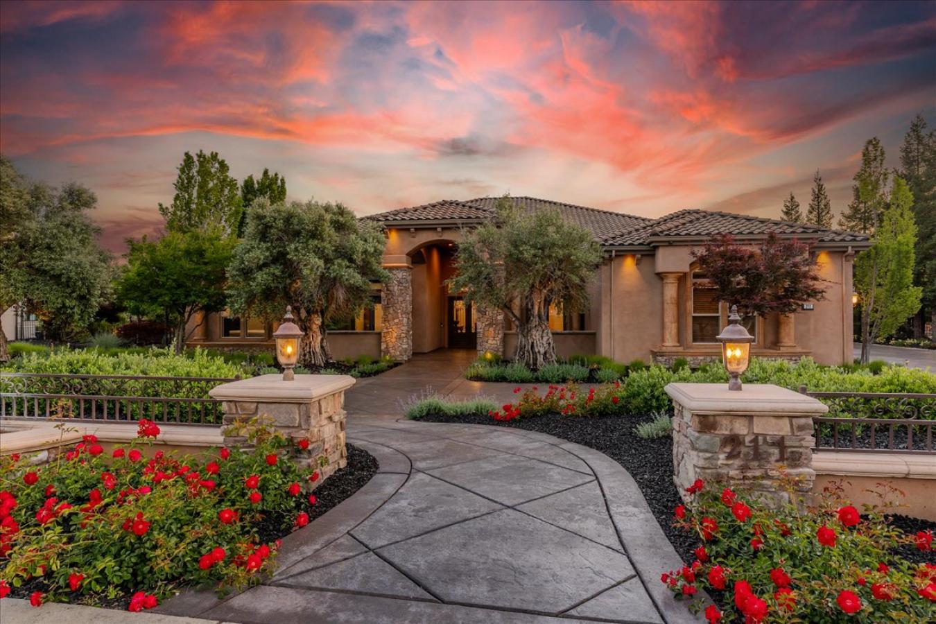 Lincoln, Placer, 95648, United States, 5 Bedrooms Bedrooms, ,5 BathroomsBathrooms,Residential,For Sale,2011013