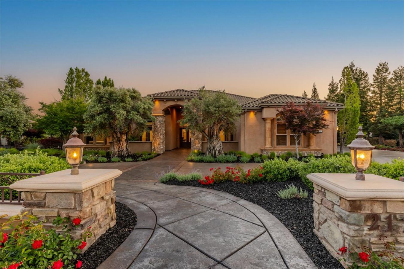 Lincoln, Placer, 95648, United States, 5 Bedrooms Bedrooms, ,5 BathroomsBathrooms,Residential,For Sale,2011013