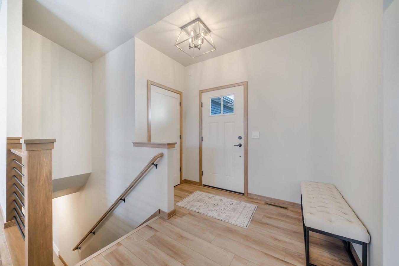 DE PERE, BROWN, 54115, United States, 5 Bedrooms Bedrooms, ,3 BathroomsBathrooms,Residential,For Sale,2011011