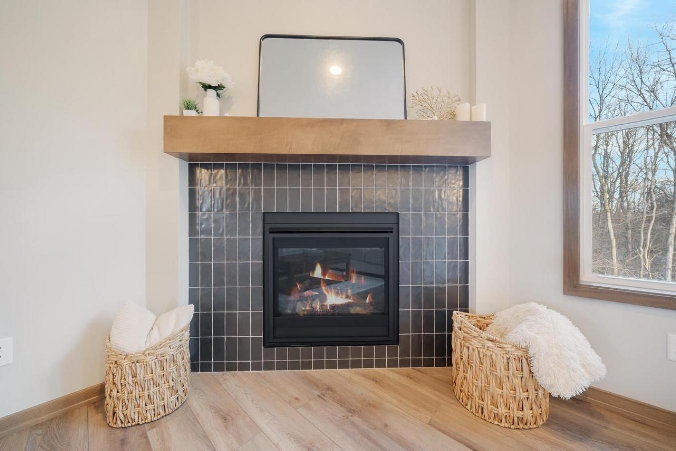 DE PERE, BROWN, 54115, United States, 5 Bedrooms Bedrooms, ,3 BathroomsBathrooms,Residential,For Sale,2011011