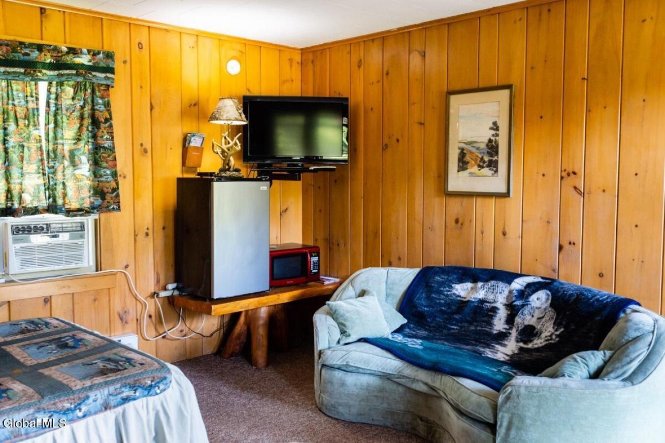 Chester, Warren, 12817, United States, 14 Bedrooms Bedrooms, ,13 BathroomsBathrooms,Residential,For Sale,2011386