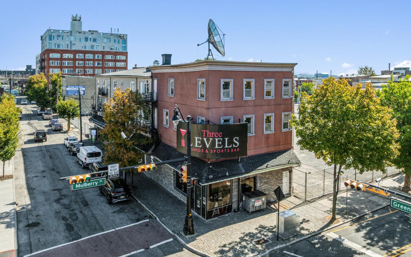 Newark City, Essex, 07102, United States, ,Residential,For Sale,2011384