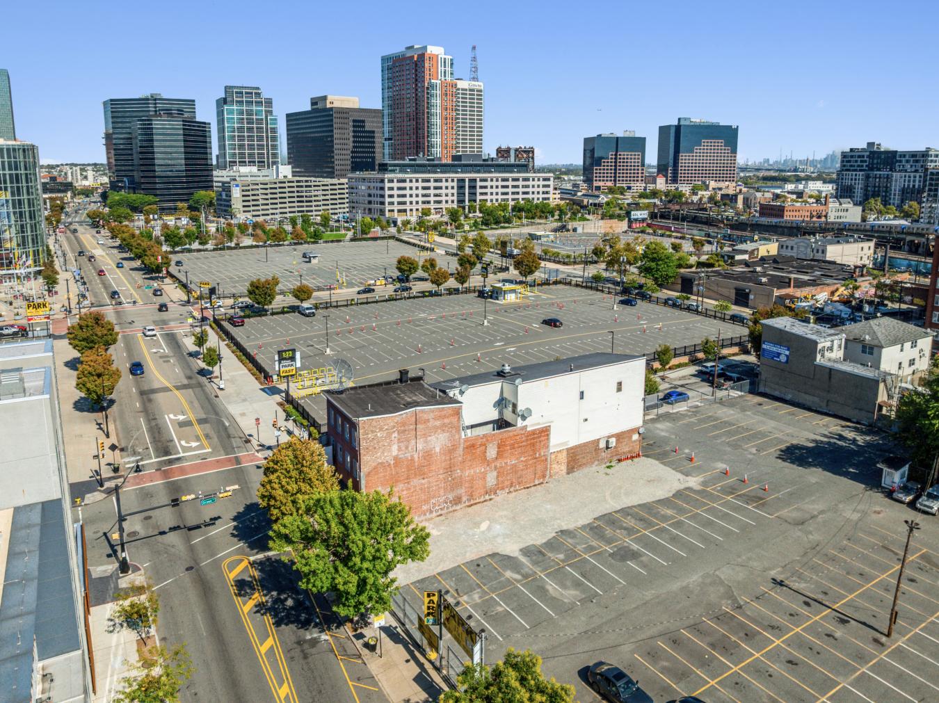 Newark City, Essex, 07102, United States, ,Residential,For Sale,2011384