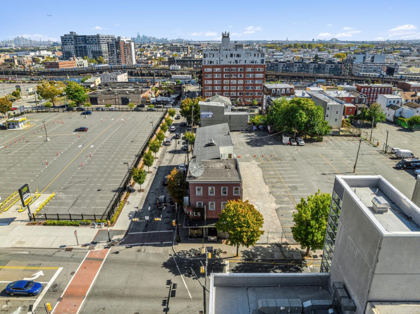 Newark City, Essex, 07102, United States, ,Residential,For Sale,2011384