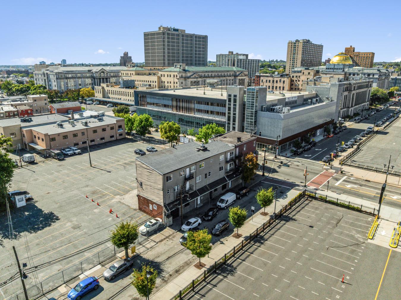 Newark City, Essex, 07102, United States, ,Residential,For Sale,2011384