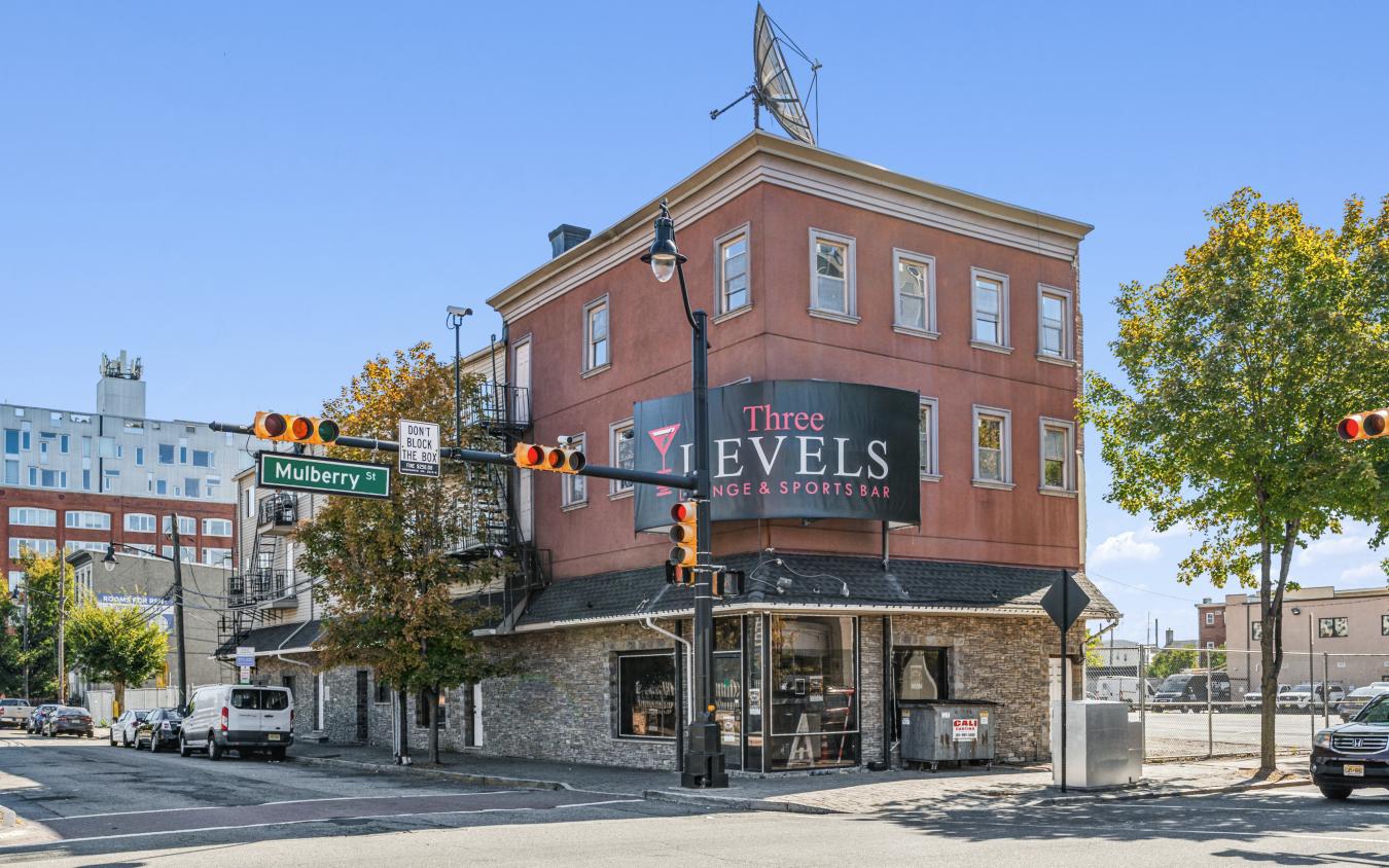 Newark City, Essex, 07102, United States, ,Residential,For Sale,2011384