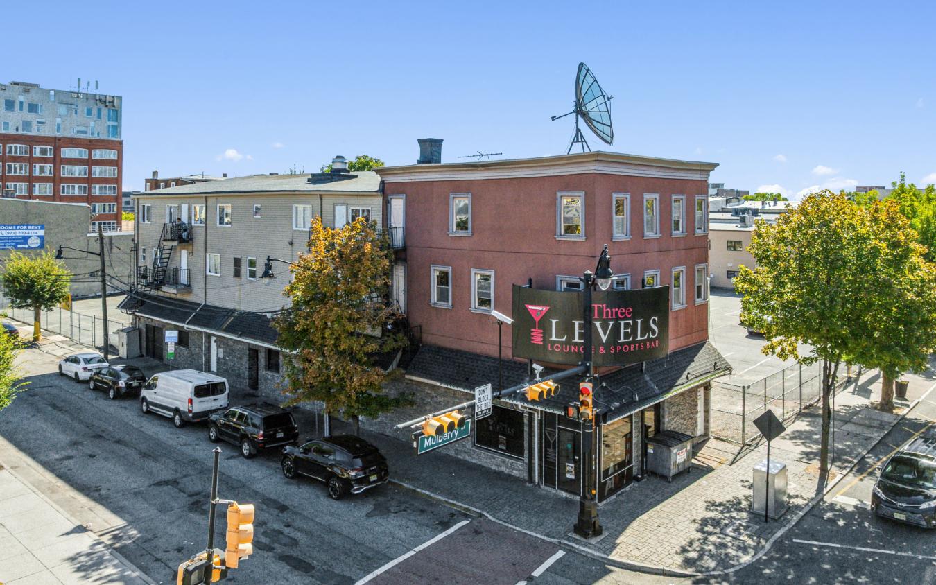 Newark City, Essex, 07102, United States, ,Residential,For Sale,2011384