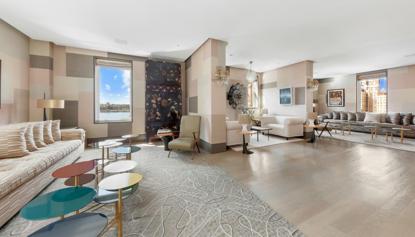 New York, New York, 10024, United States, 5 Bedrooms Bedrooms, ,3 BathroomsBathrooms,Residential,For Sale,2011171